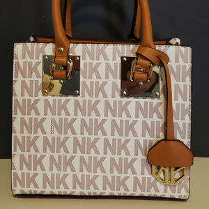 Nina Karina" NK Signature Shopper